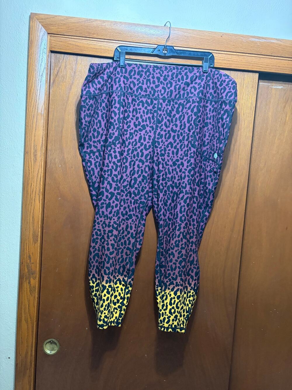Torrid Active Leggings Size 5 Purple Leopard Print Yellow Cuff High Rise
